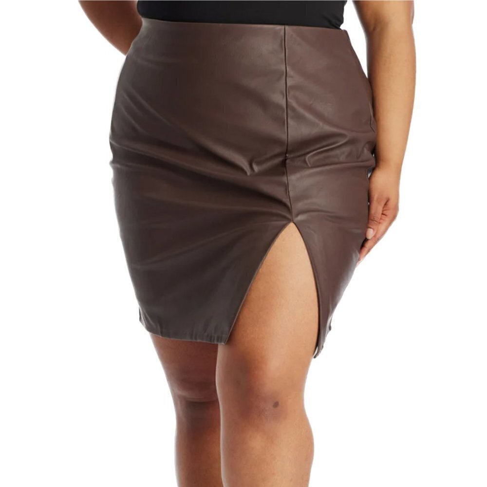 NWT MAREE POUR TOI Plus Asymmetrical Faux Leather Front Slit Pencil Mini Skirt